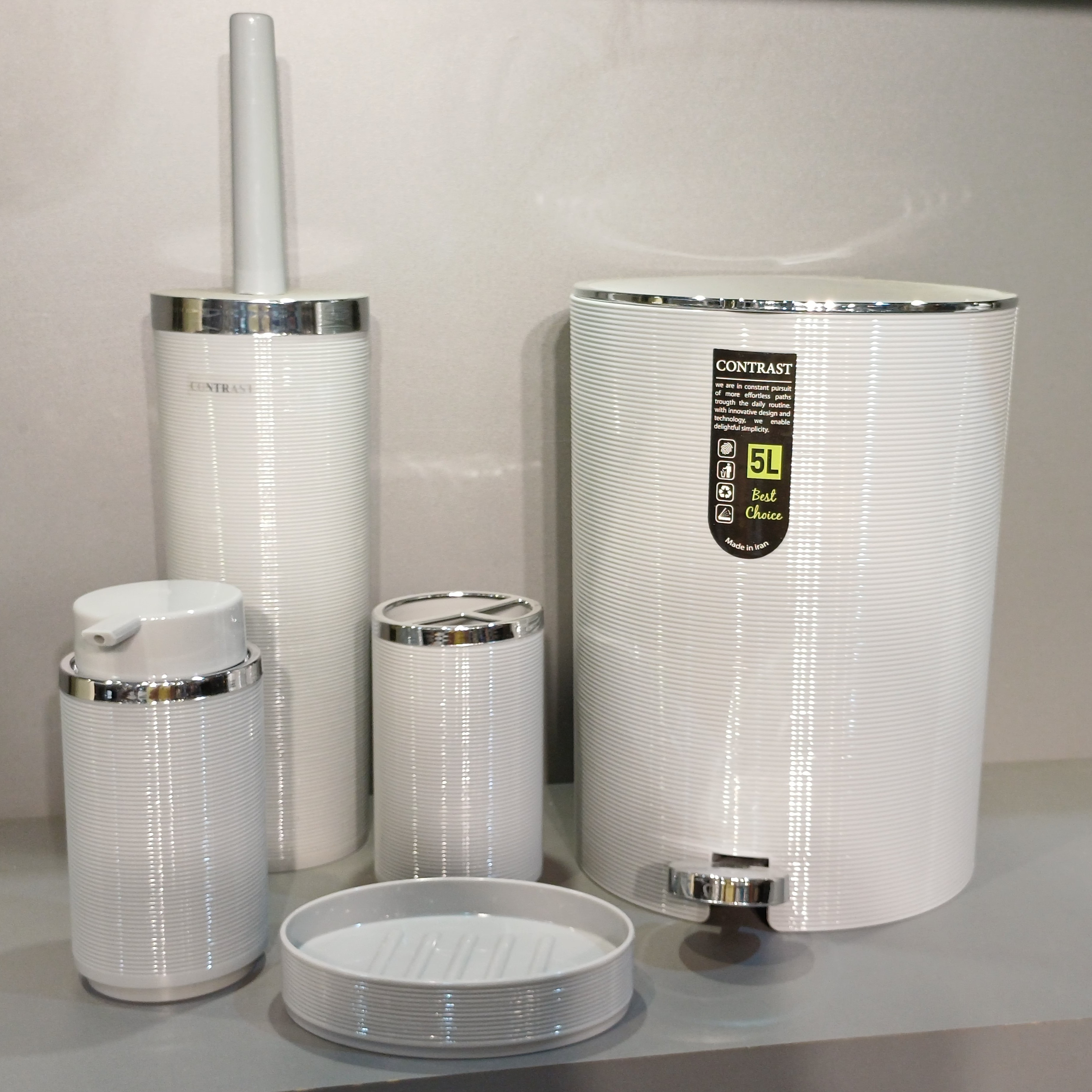 ست سرویس بهداشتی 5 پارچه کنتراست مدل خط ریز طوسی روشن کروم