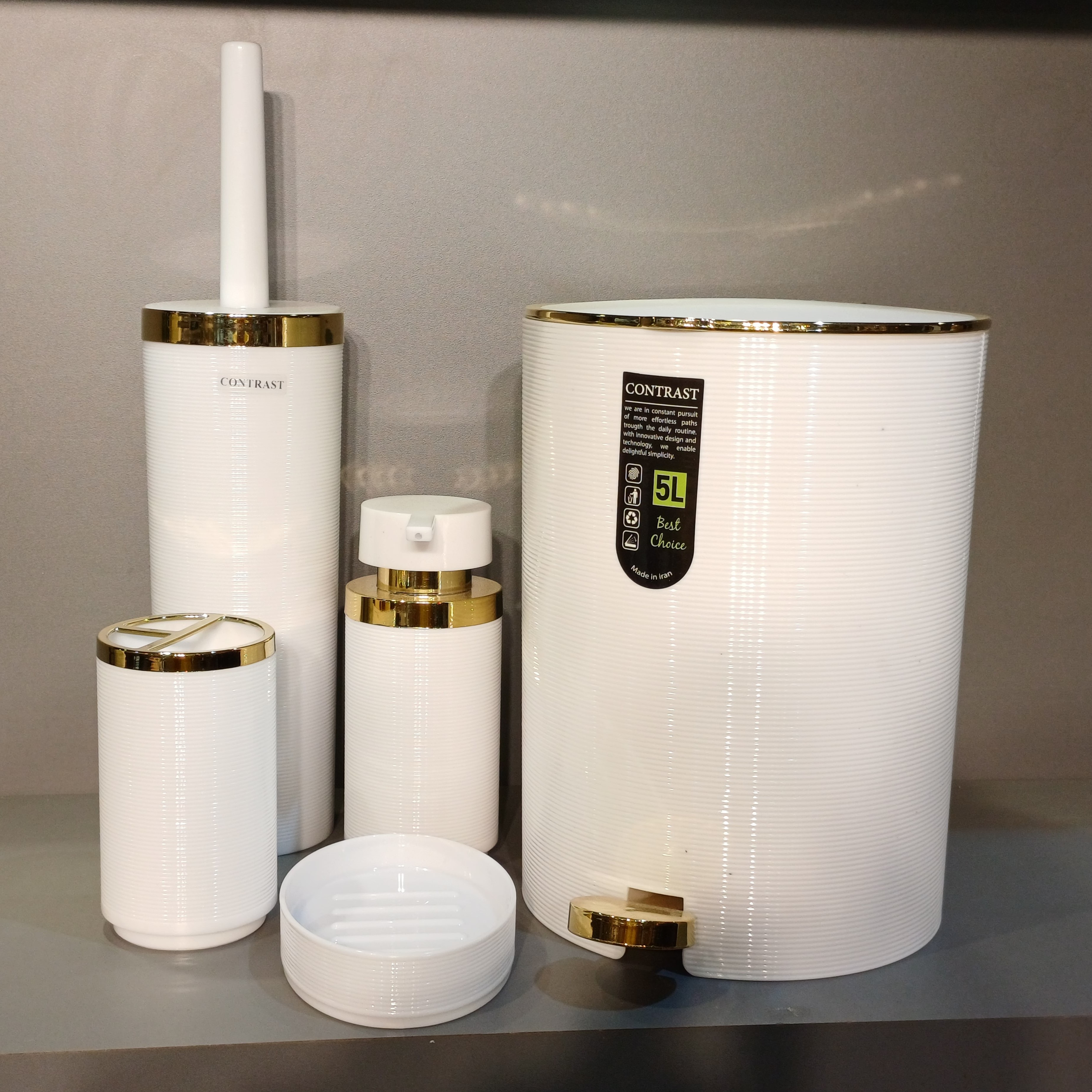 ست سرویس بهداشتی 5 پارچه کنتراست مدل خط ریز سفید طلا