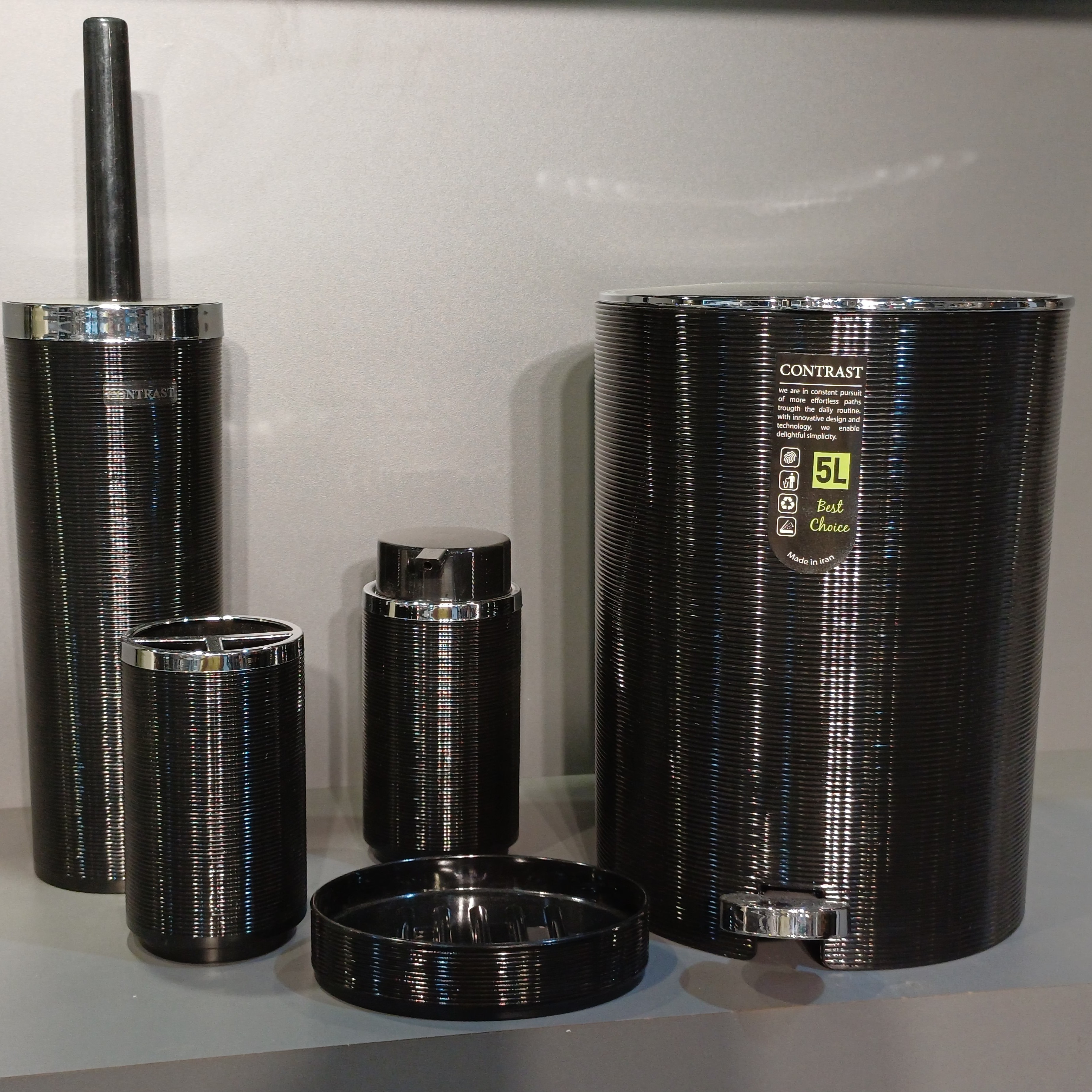 ست سرویس بهداشتی 5 پارچه کنتراست مدل خط ریز مشکی کروم